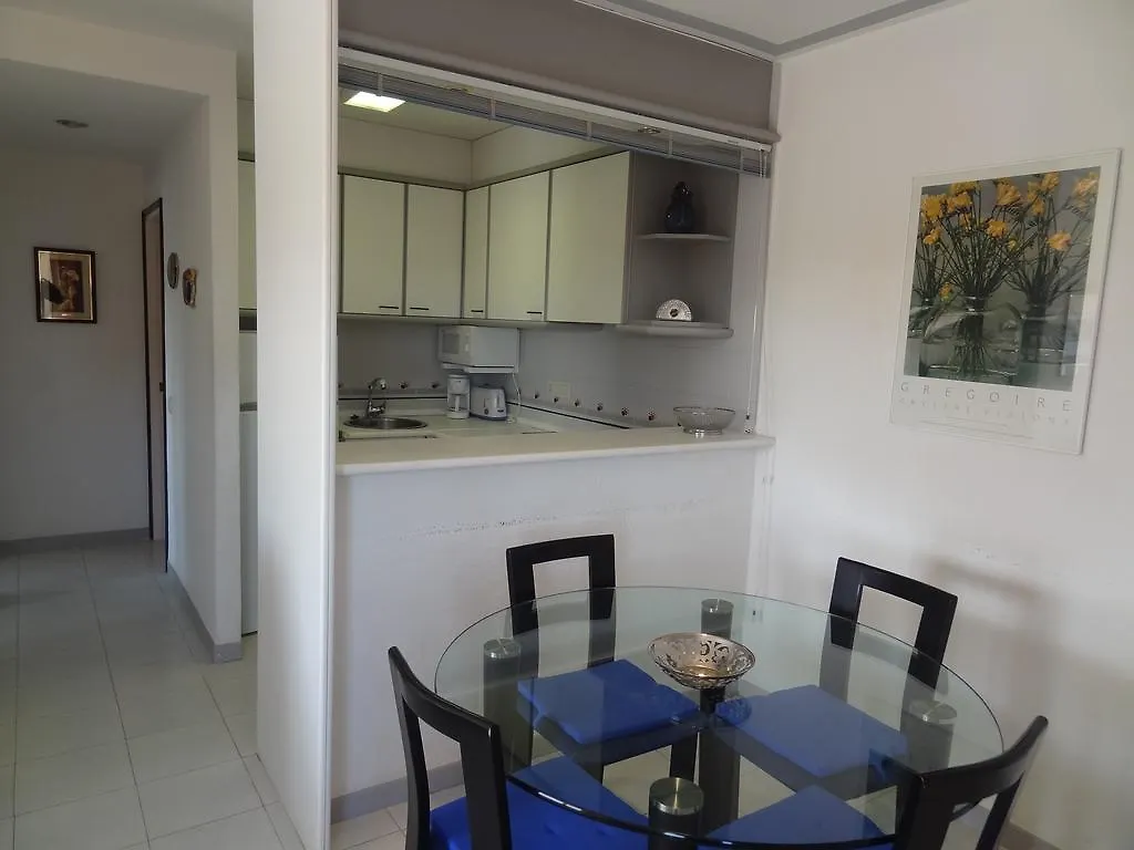 アパート Apartamentos Blaumar レスタルティット スペイン